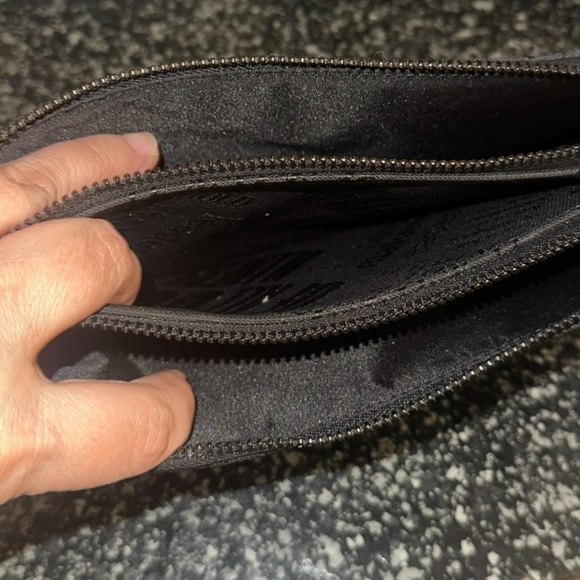 Lululemon wristlet pouch - Picture 3 of 4